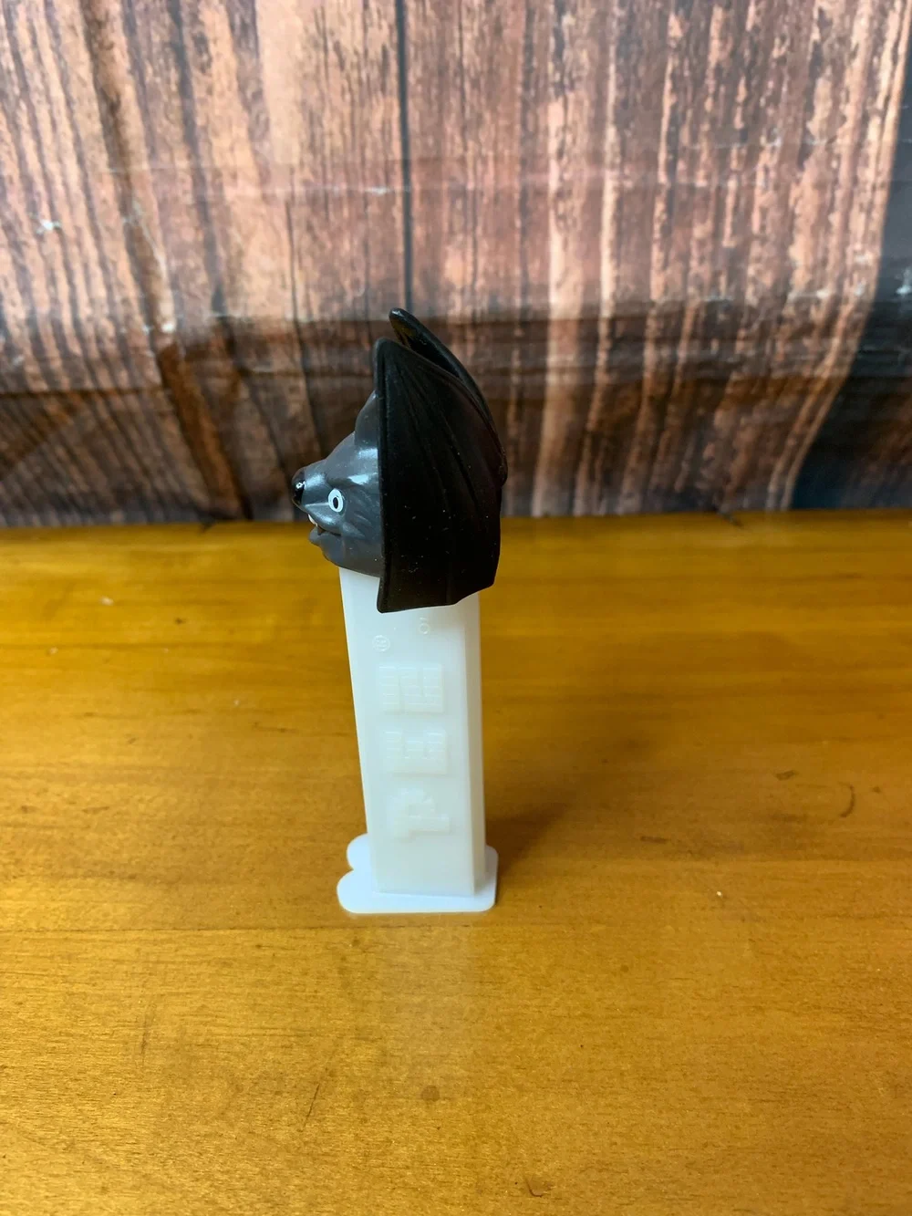 PEZ‎ Halloween Vampire Bat Dispenser Glow-in-the-Dark